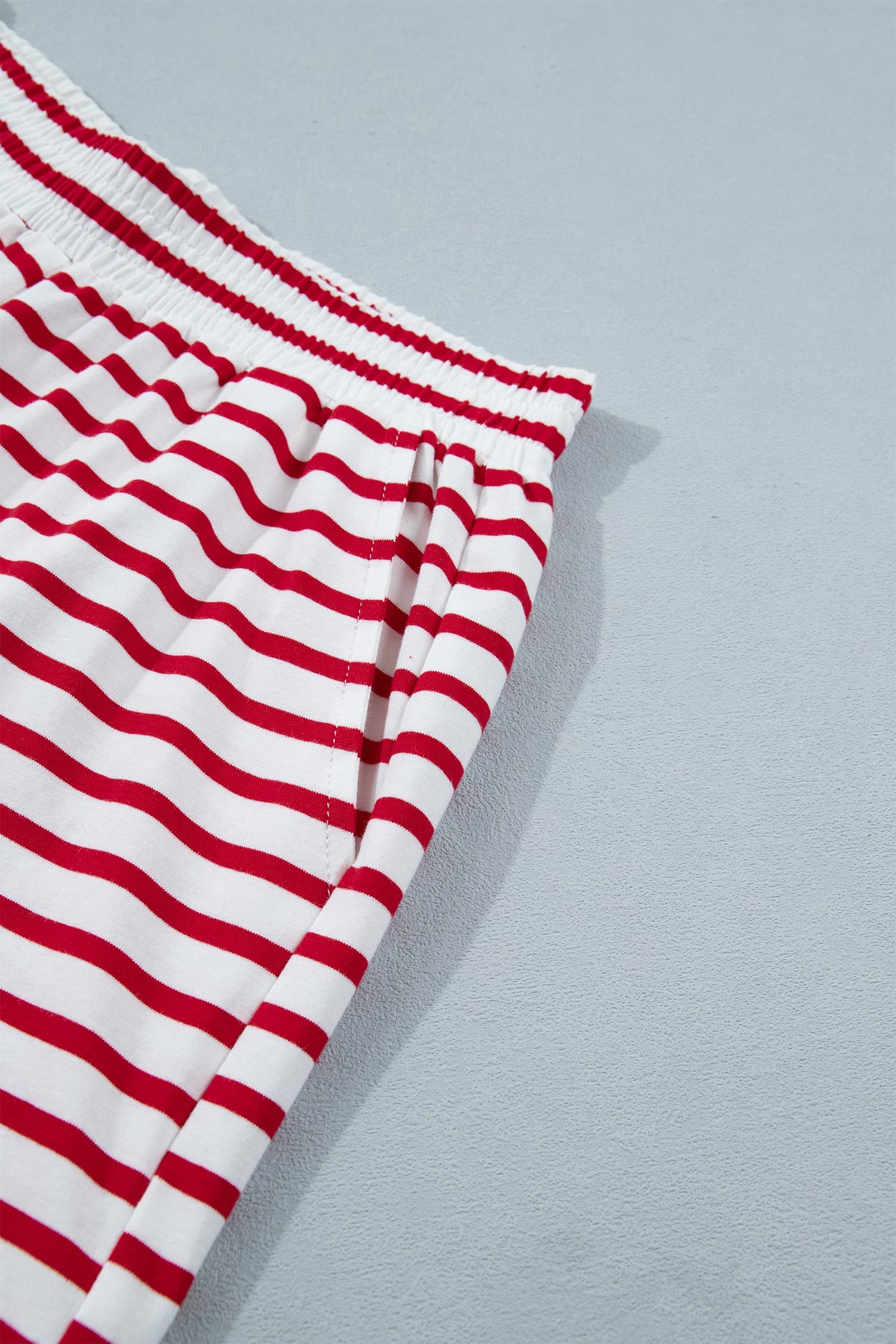 Red Stripe Scallop Trim Casual Top 2pcs Short Set