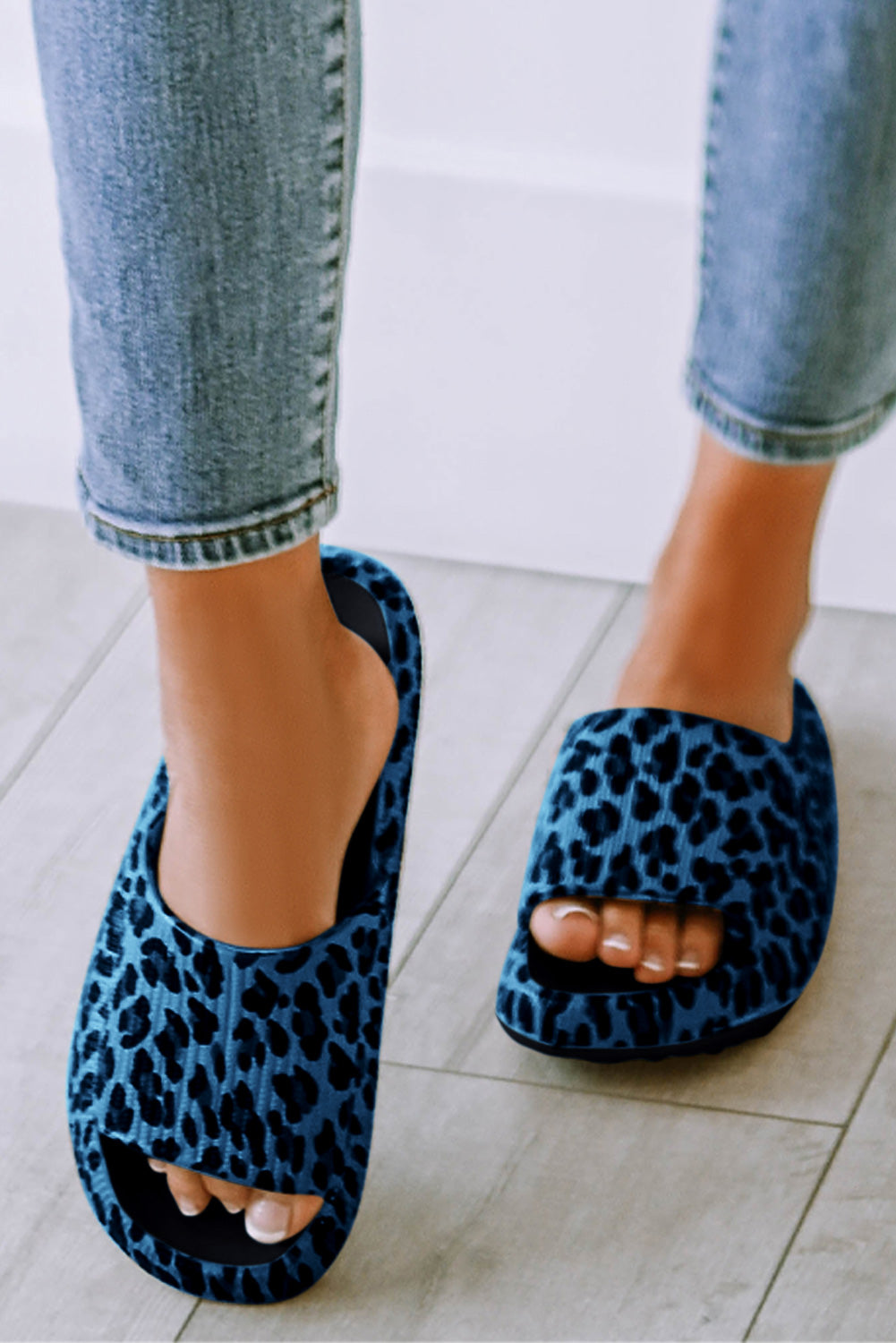 Blue Leopard Print Thick Sole Slip On Slippers