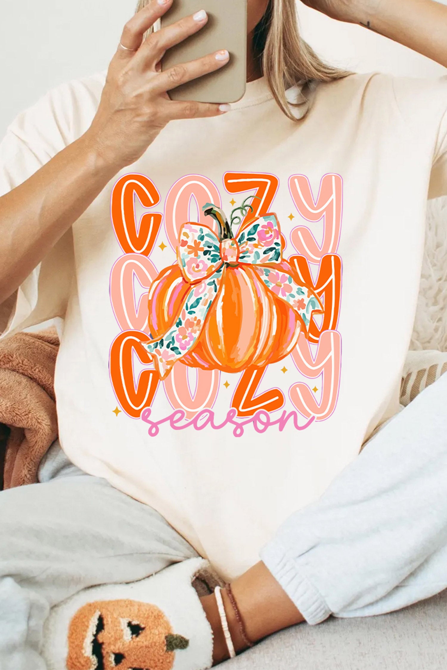 White Cozy Season Pumpkin Graphic Round Neck T-Shirt