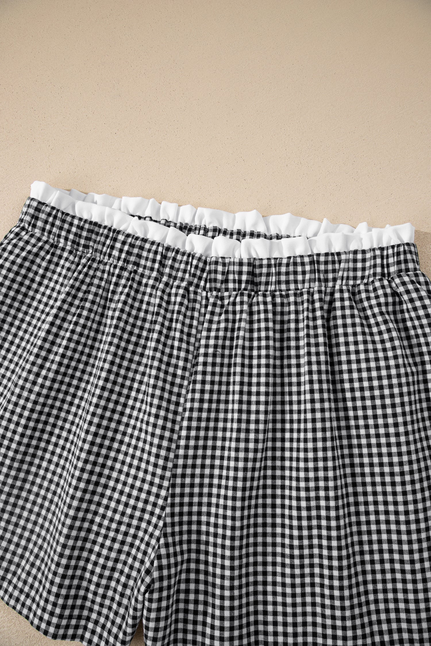 Black Contrast Trim Plaid Print Plus Size Shorts