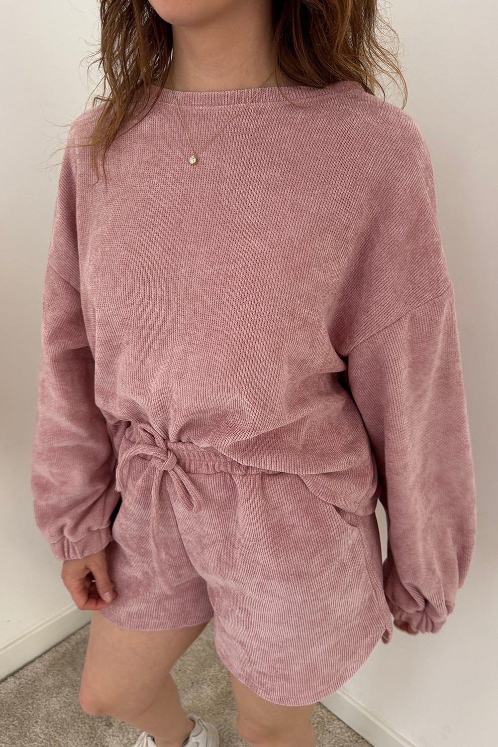 Fushia Solid Color Textured Knit Drop Shoulder Pullover Drawstring Shorts Set