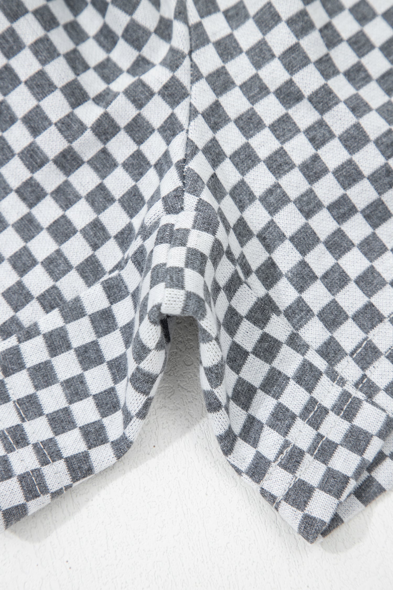 Gray Checkerboard Print Drawstring Elastic Waist Pocketed Shorts