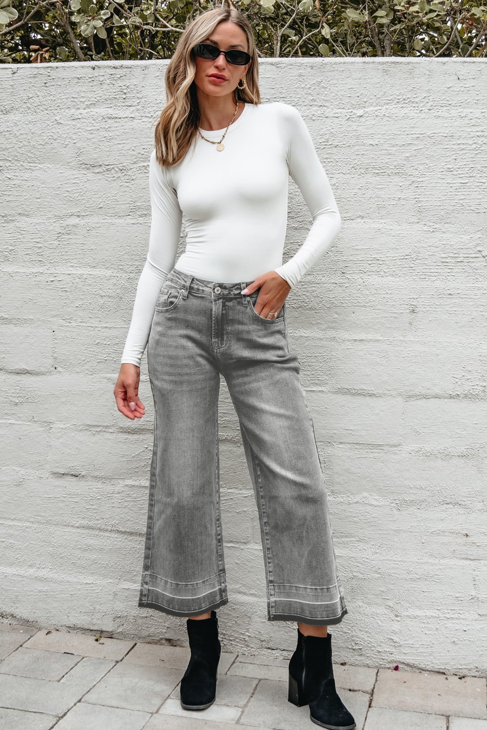 Gray Raw Hem Straight Leg Loose High Waist Jeans