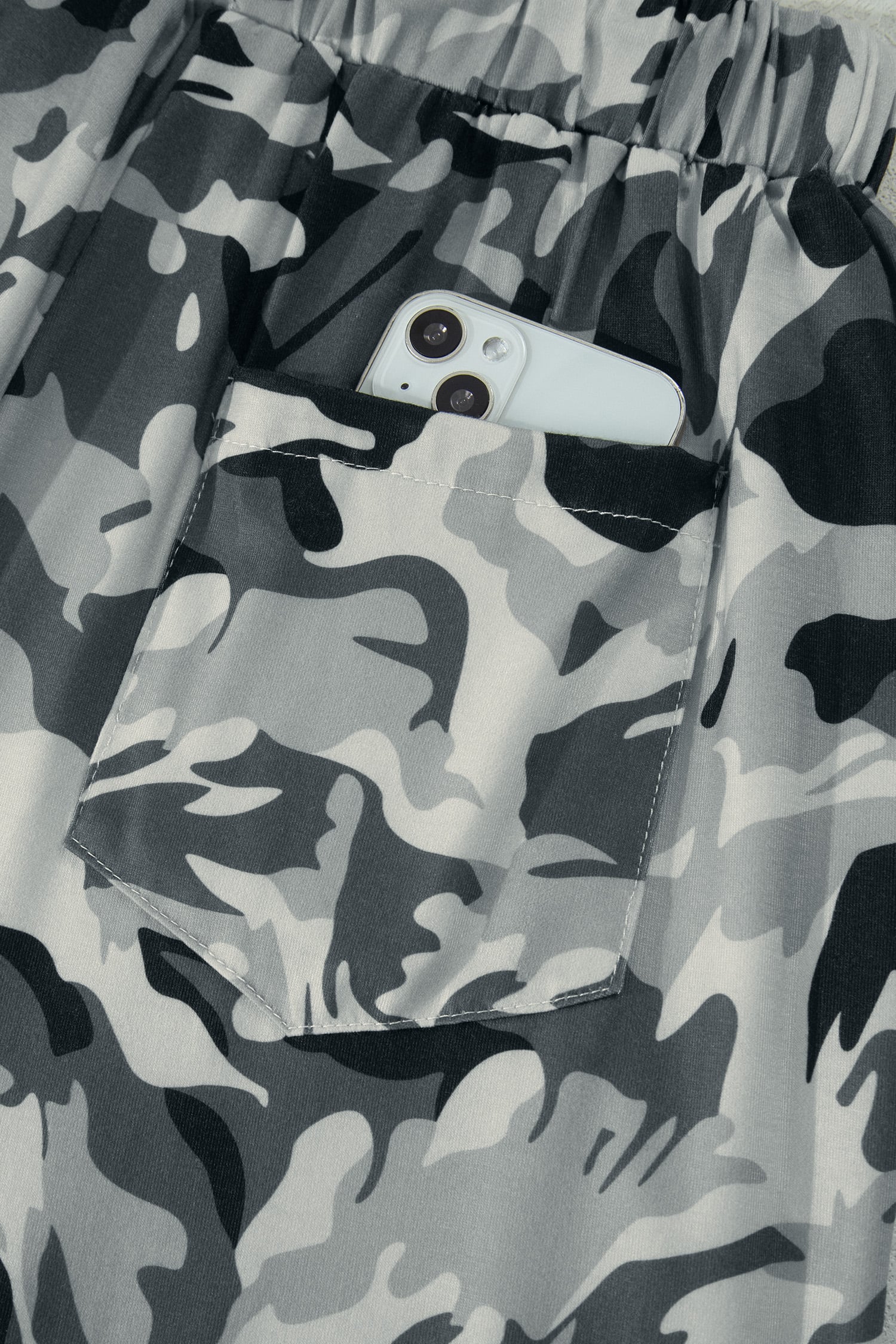 Green Camouflage Print Drawstring Casual Pants