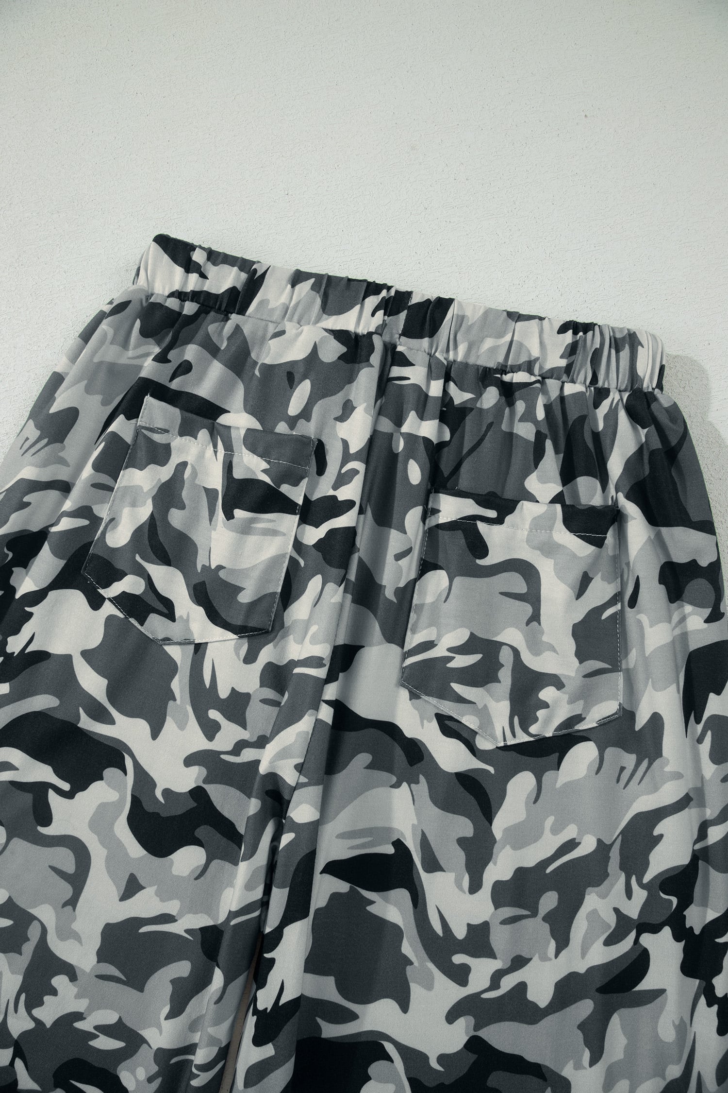 Green Camouflage Print Drawstring Casual Pants