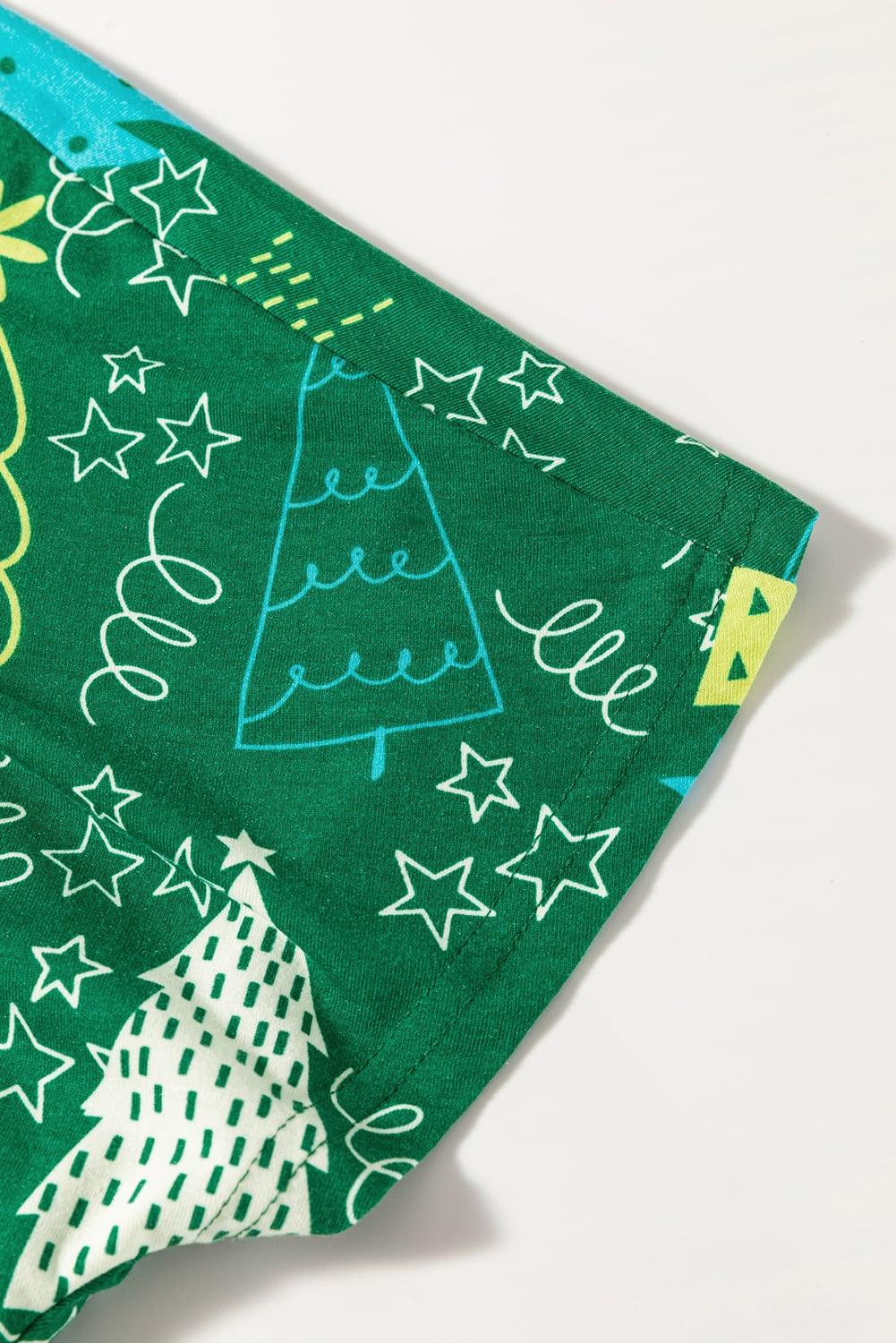 Green Christmas Tree Print V Neck Tee and Pants Lounge Set