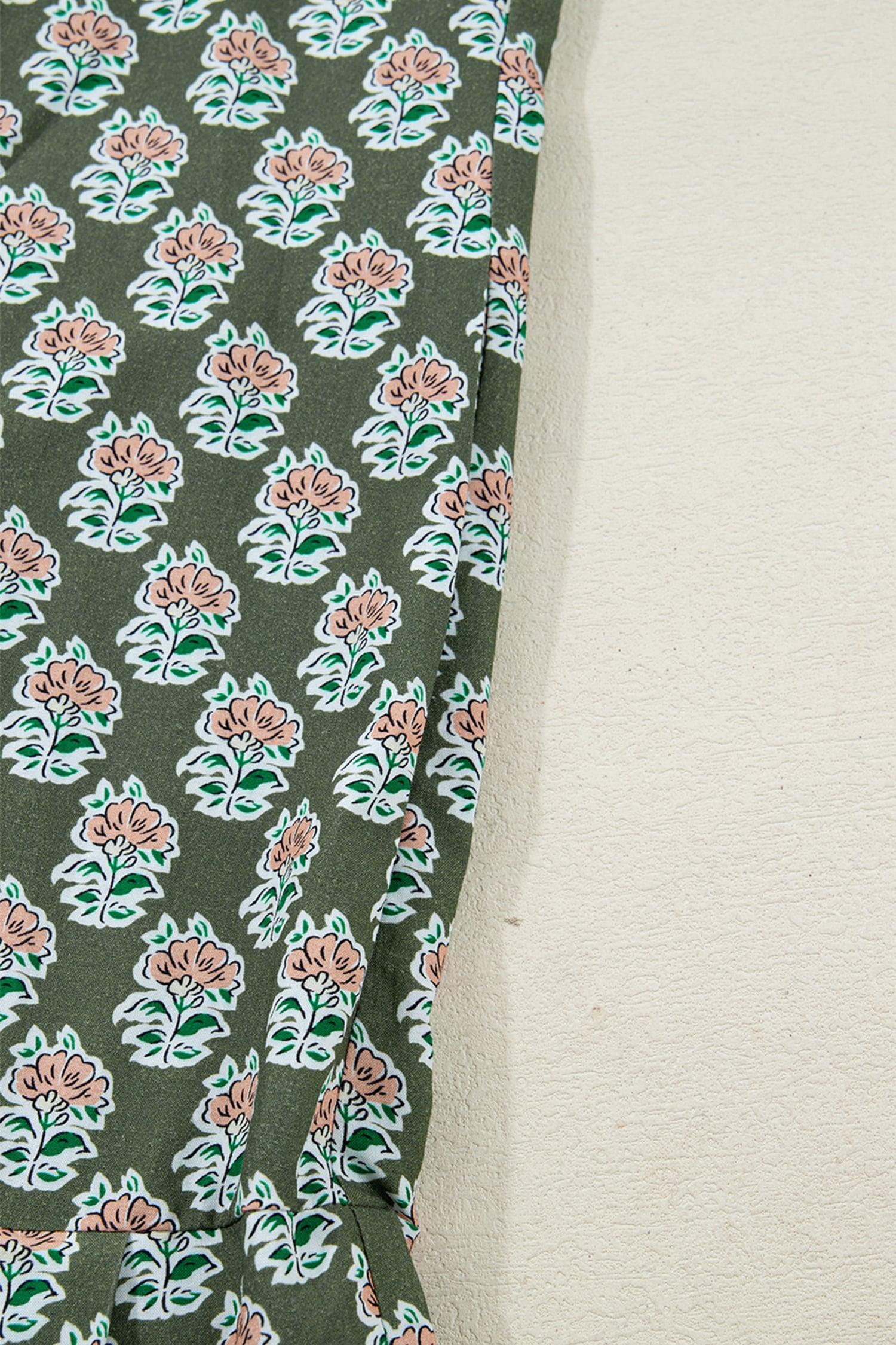 Green Contrast Striped Frilled Collar 3/4 Sleeve Plus Size Floral Dress