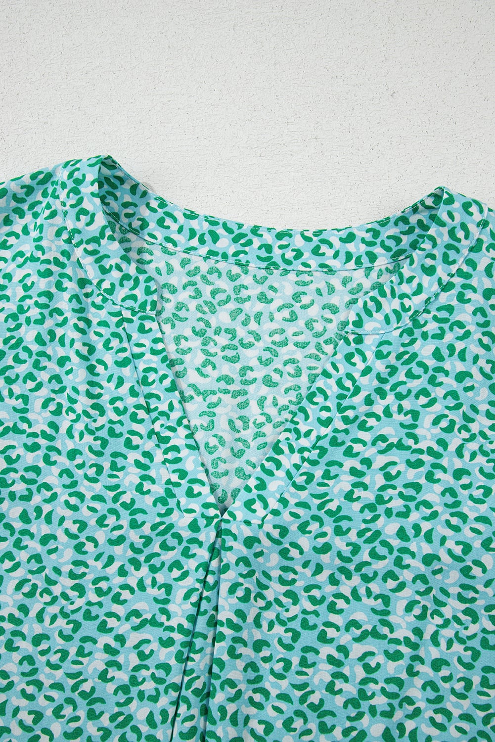 Green Notched V Neck Leopard Ruffle Short Sleeve Blouse