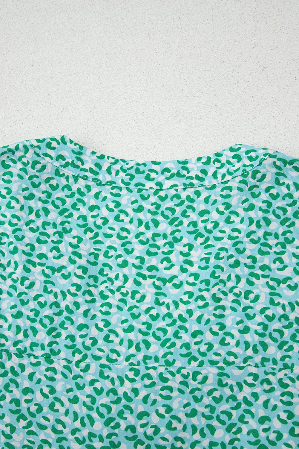 Green Notched V Neck Leopard Ruffle Short Sleeve Blouse