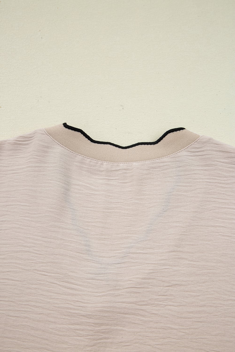 Jet Stream Contrast Scallop Trim V Neck Long Sleeve Blouse