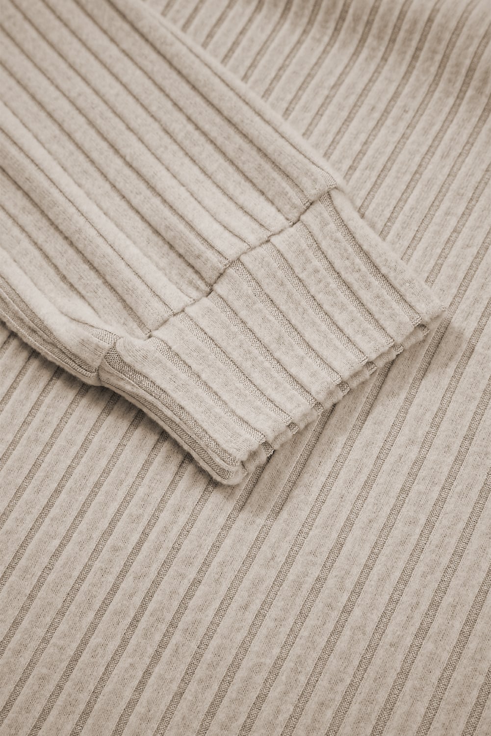 Jet Stream Ribbed Texture Round Neck Long Sleeve Rounded Hem Knit Top