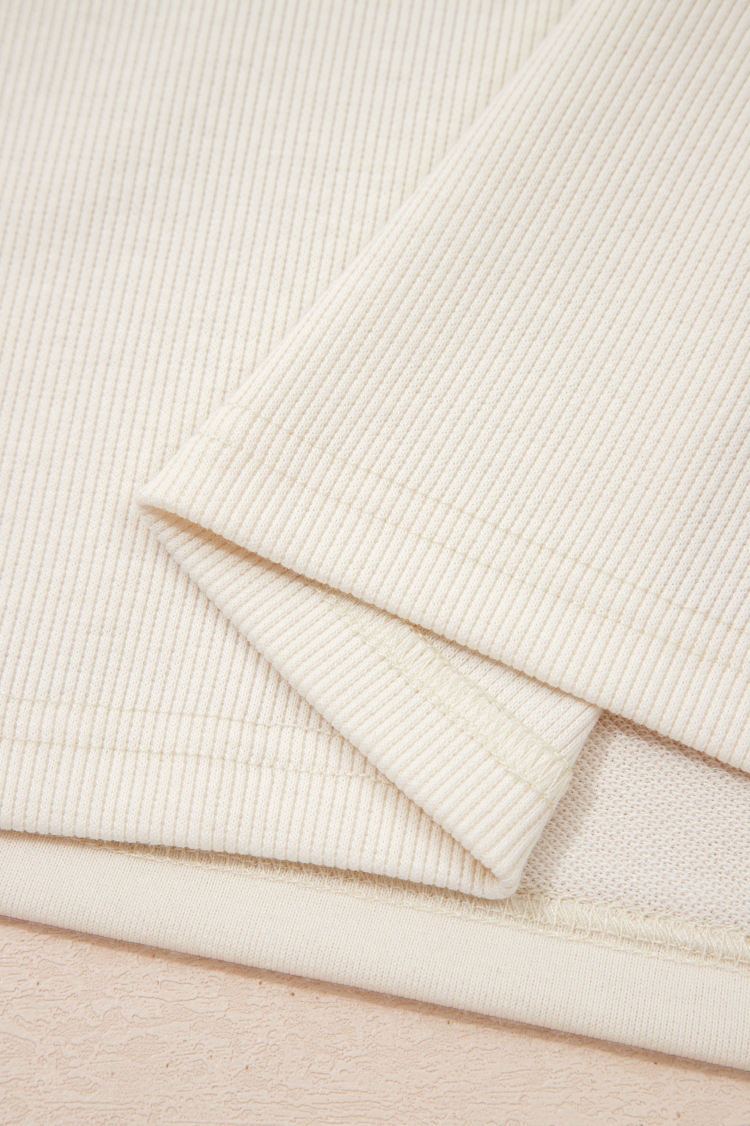 Jet Stream Solid Color Contrast Textured Patchwork Raw Edge 2pcs Short Set