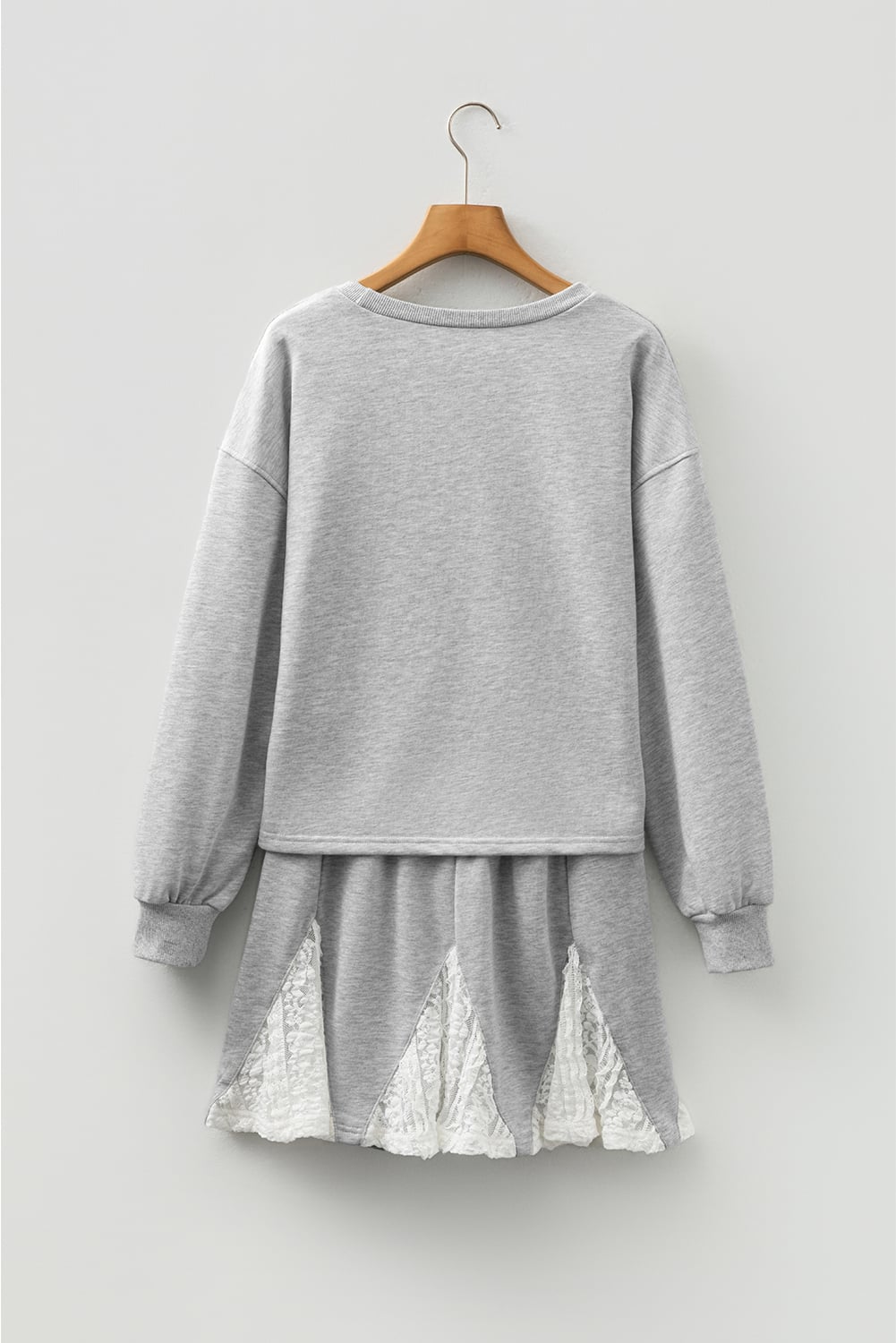 Light Grey Lace Patchwork Drop Shoulder Pullover Drawstring Skort 2pcs Outfit