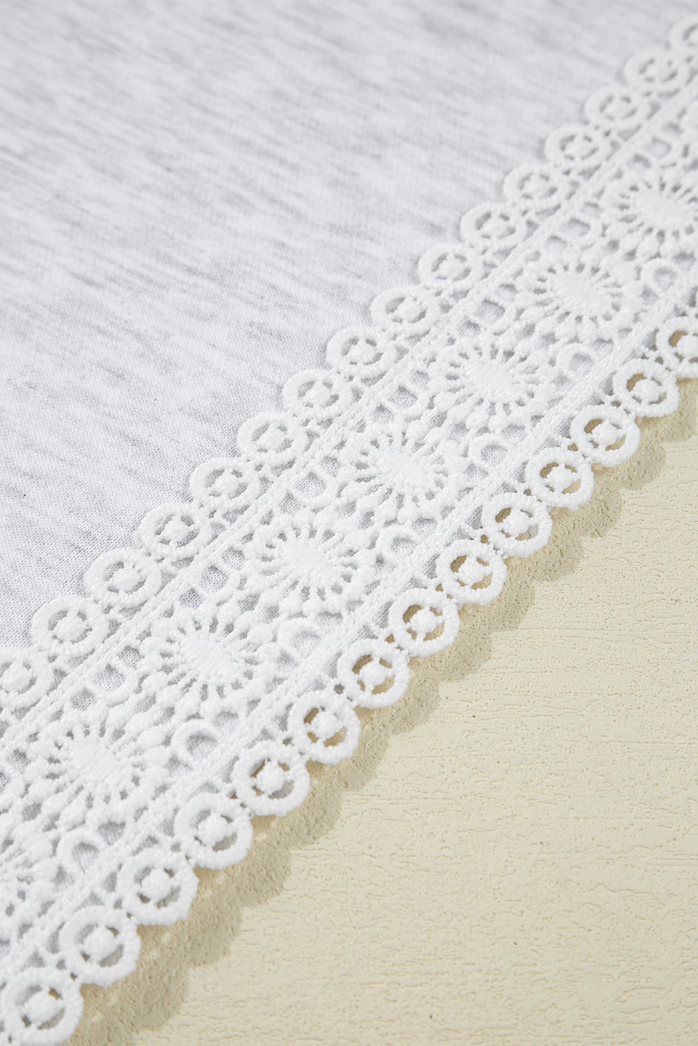 Light Grey Lace Patchwork Raglan Sleeve Crew Neck Sweatshirt