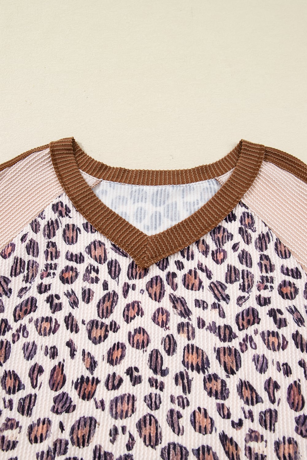 Parchment Leopard Colorblock Patchwork Twist Ribbed Plus Size V Neck Baggy Pullover