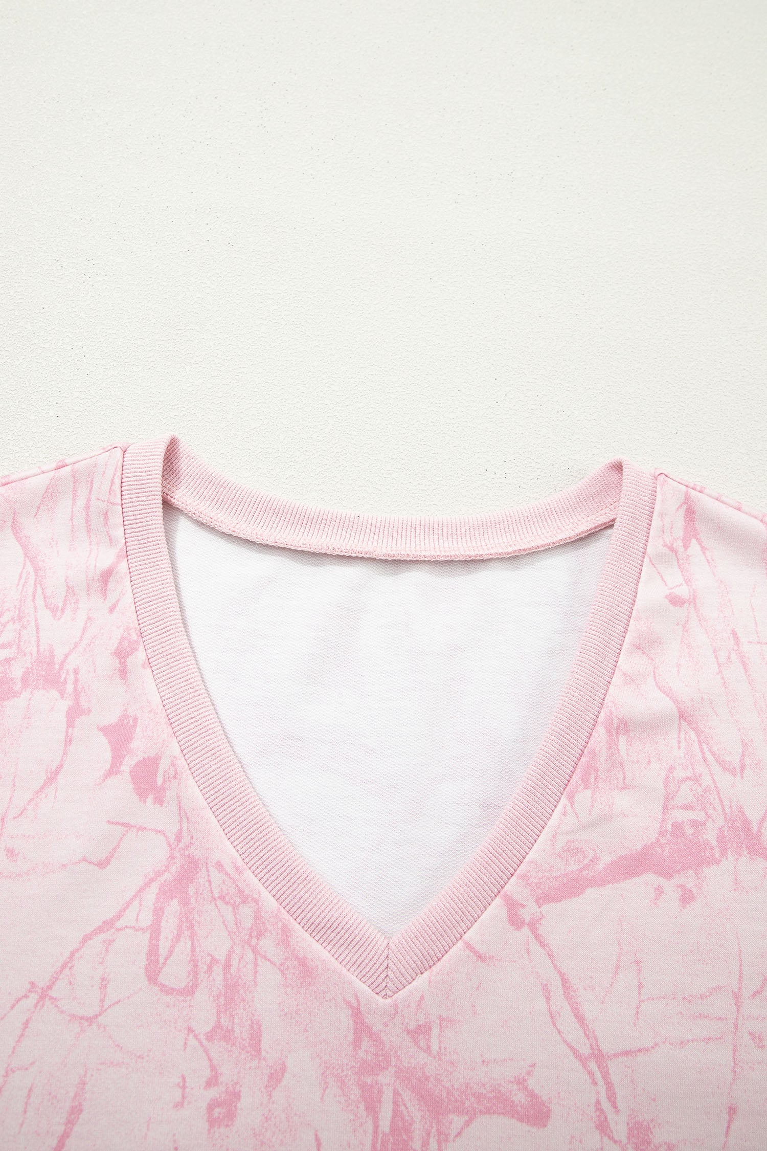 Pink Abstract Print V Neck Loose Tee Drawstring Shorts 2pcs Outfit