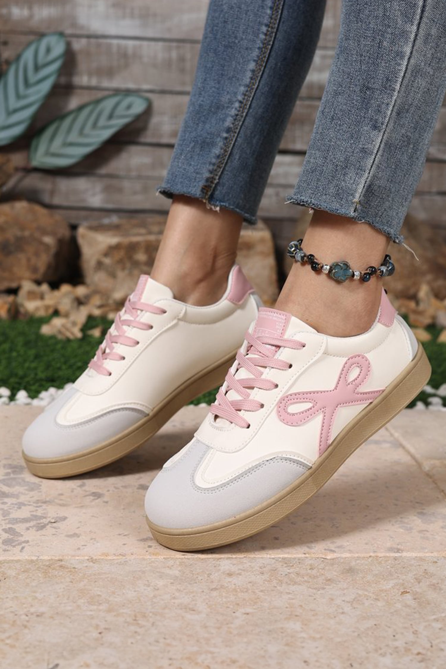 Pink Cute Bow Patch Color Block PU Leather Sneakers