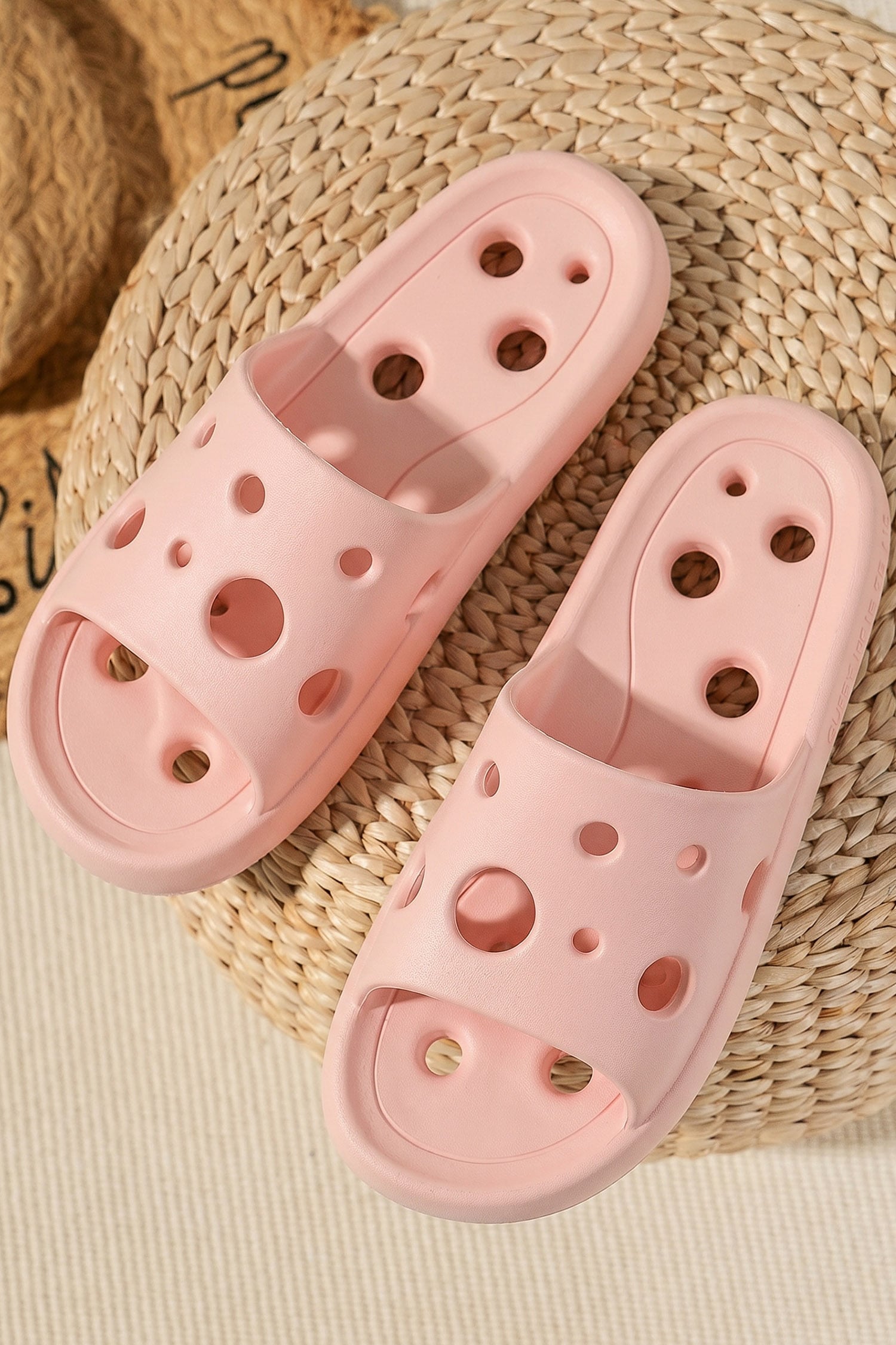 Pink Solid Color Lightweight Hollow Out Slippers
