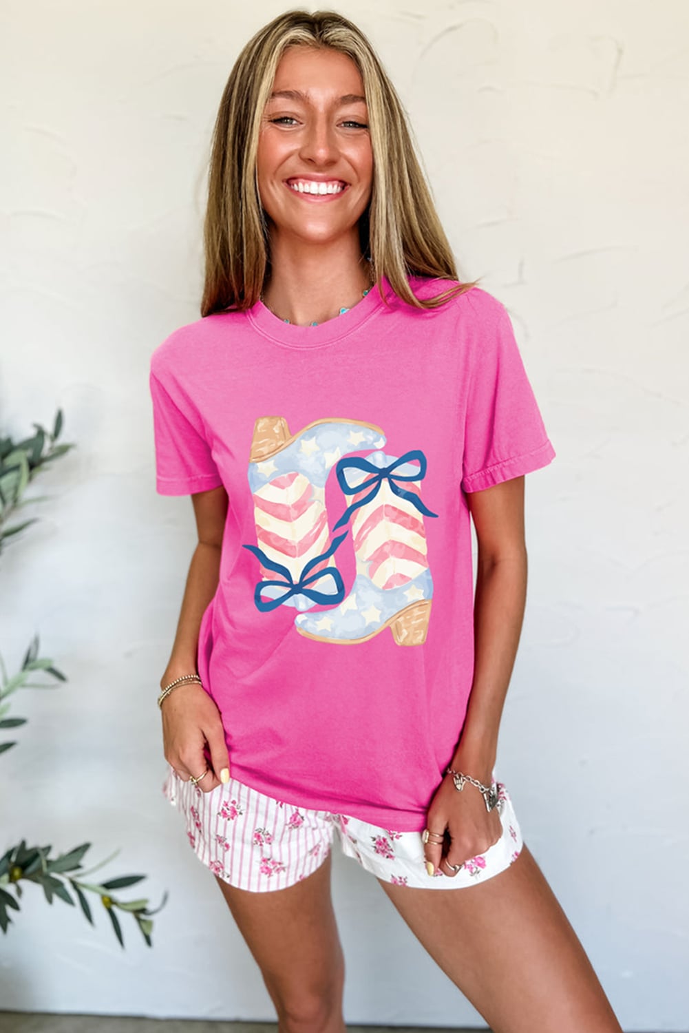 Sachet Pink Flag Pattern Boots Bow Accent Casual Graphic Tee