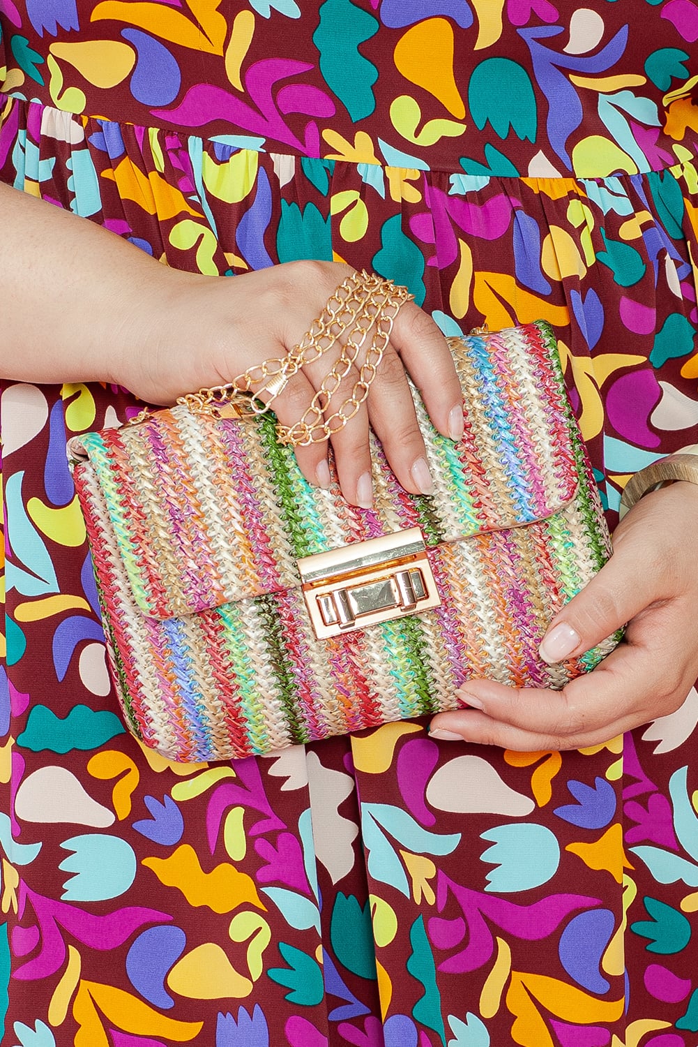 Strawberry Pink Straw Plaited Gold Chain Clasp Closure Single Shoulder Bag
