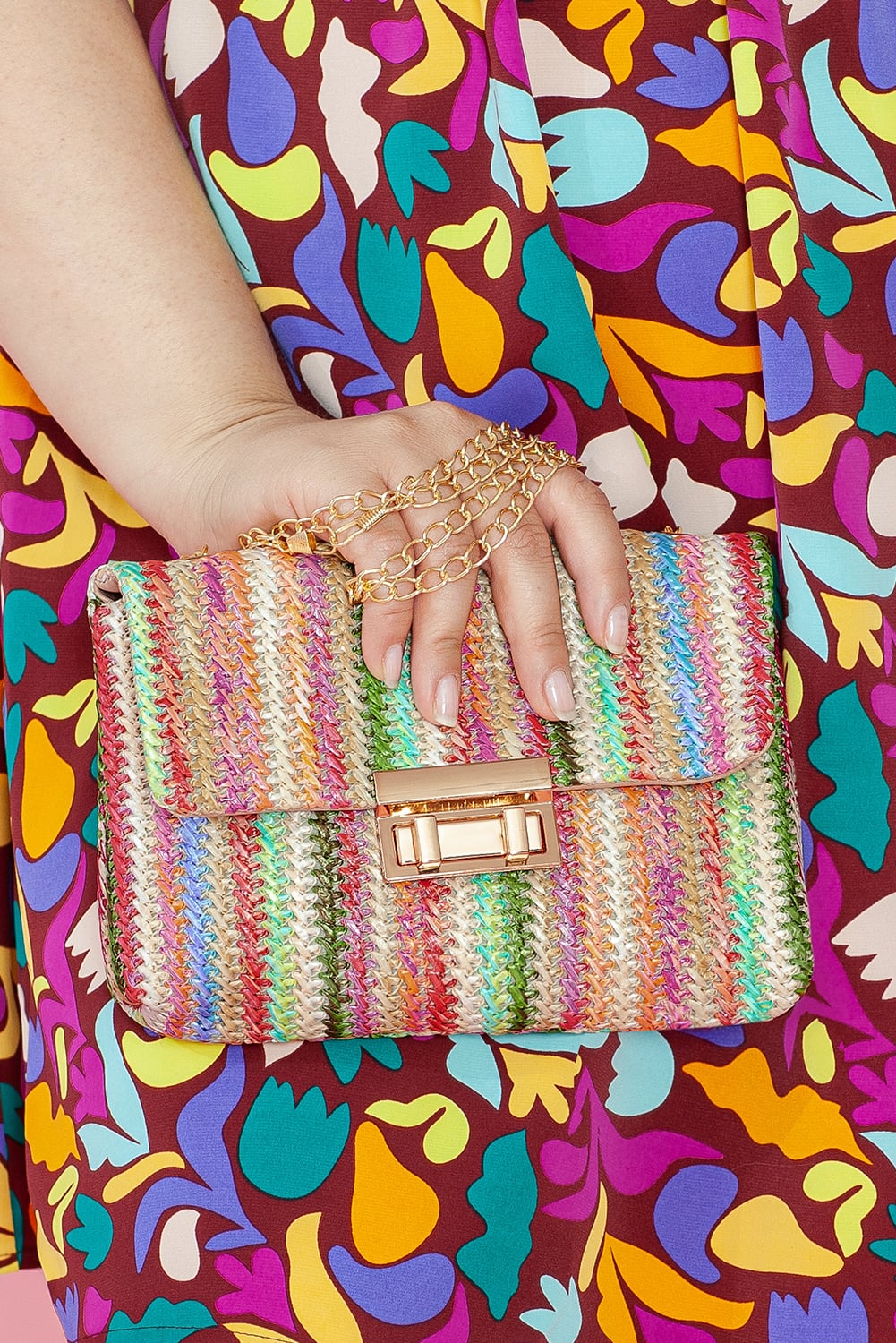 Strawberry Pink Straw Plaited Gold Chain Clasp Closure Single Shoulder Bag