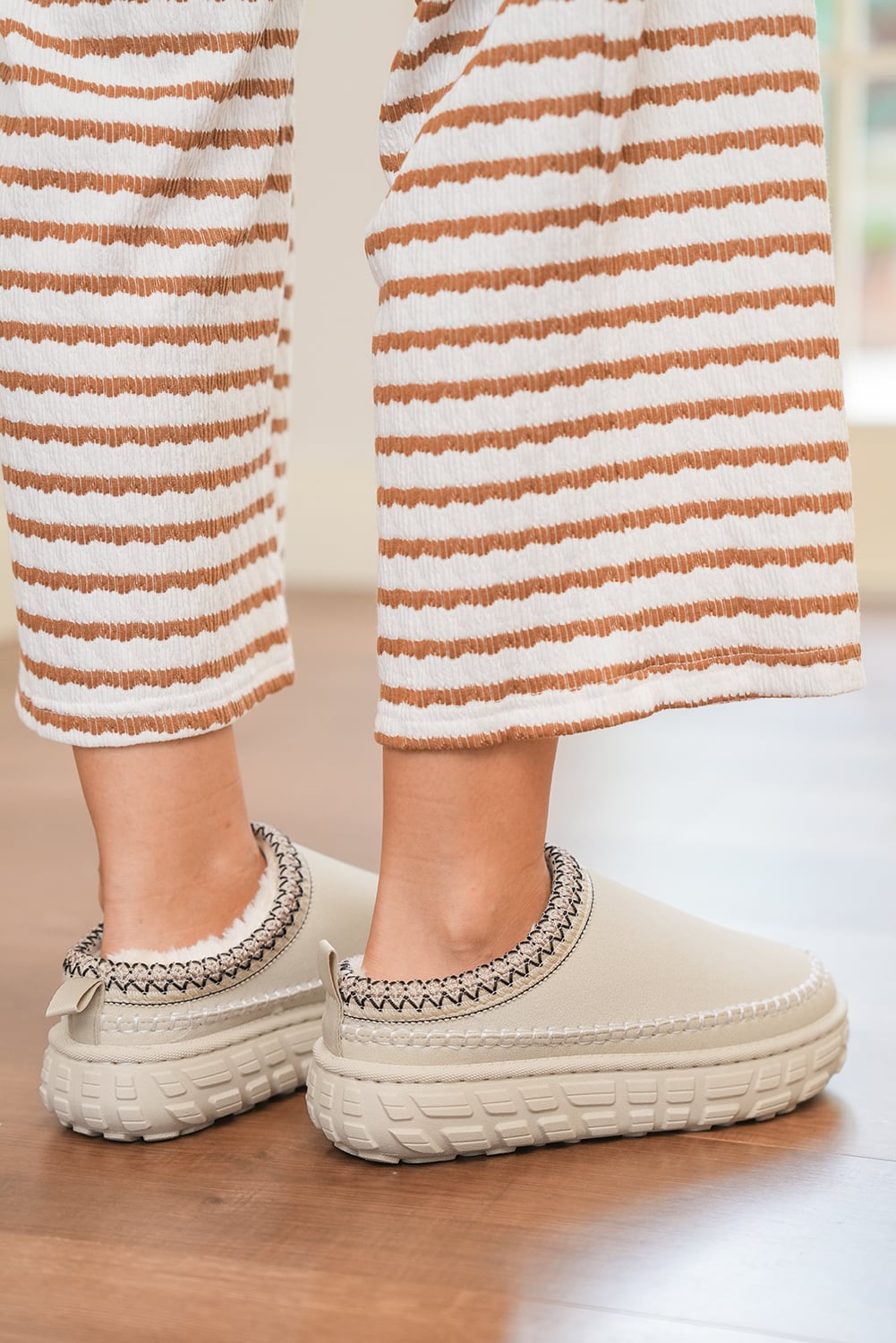 White Faux Suede Woven Trim Plush Lining Platform Slippers