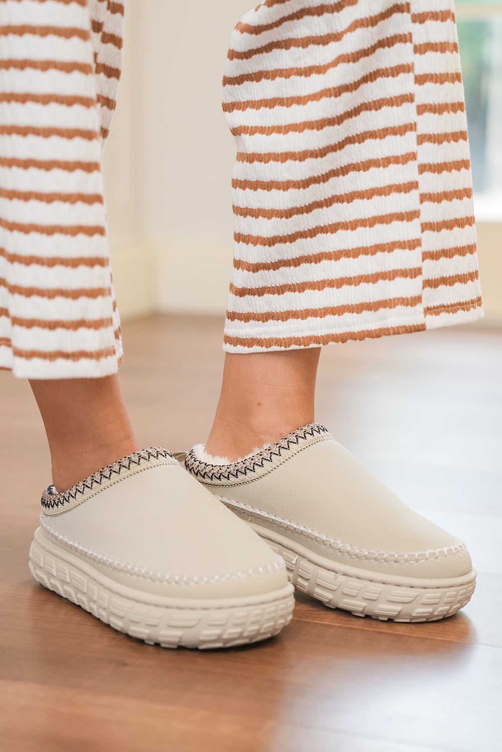 White Faux Suede Woven Trim Plush Lining Platform Slippers