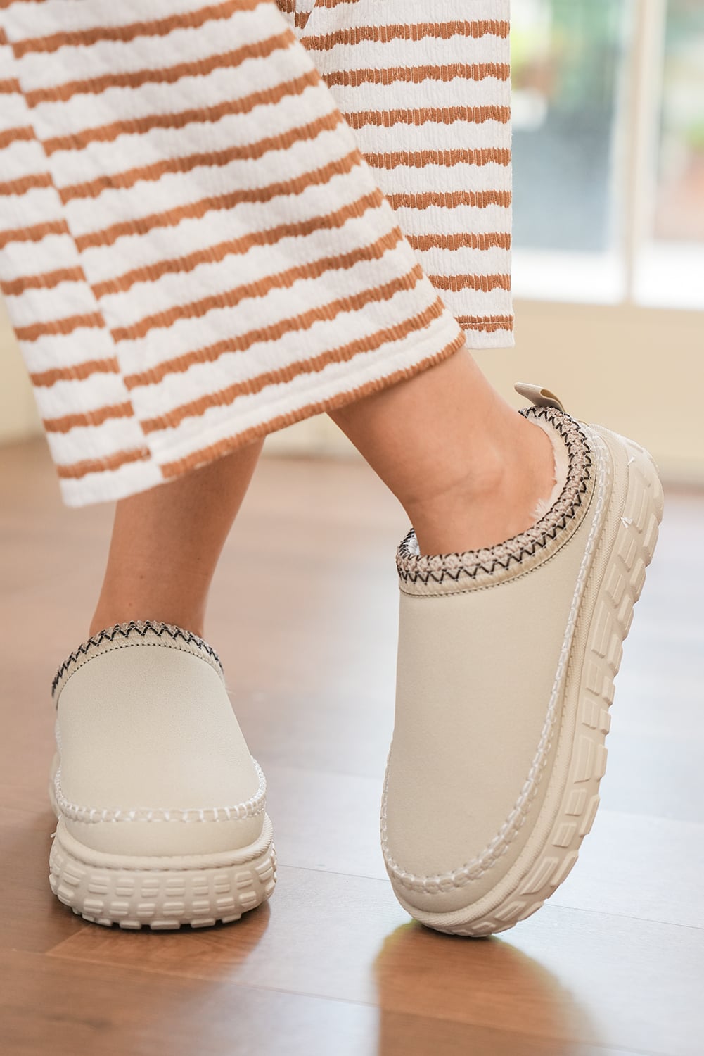 White Faux Suede Woven Trim Plush Lining Platform Slippers