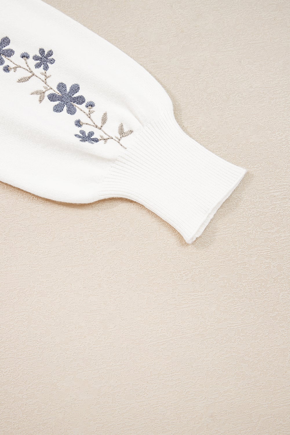 White Floral Embroidered Scallop Hem Cropped Sweater