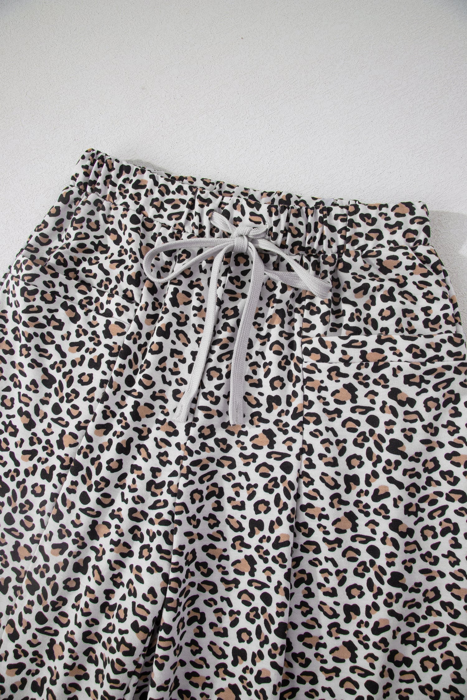 White Leopard High-Low Loose Tee Ankle Length Pants Set