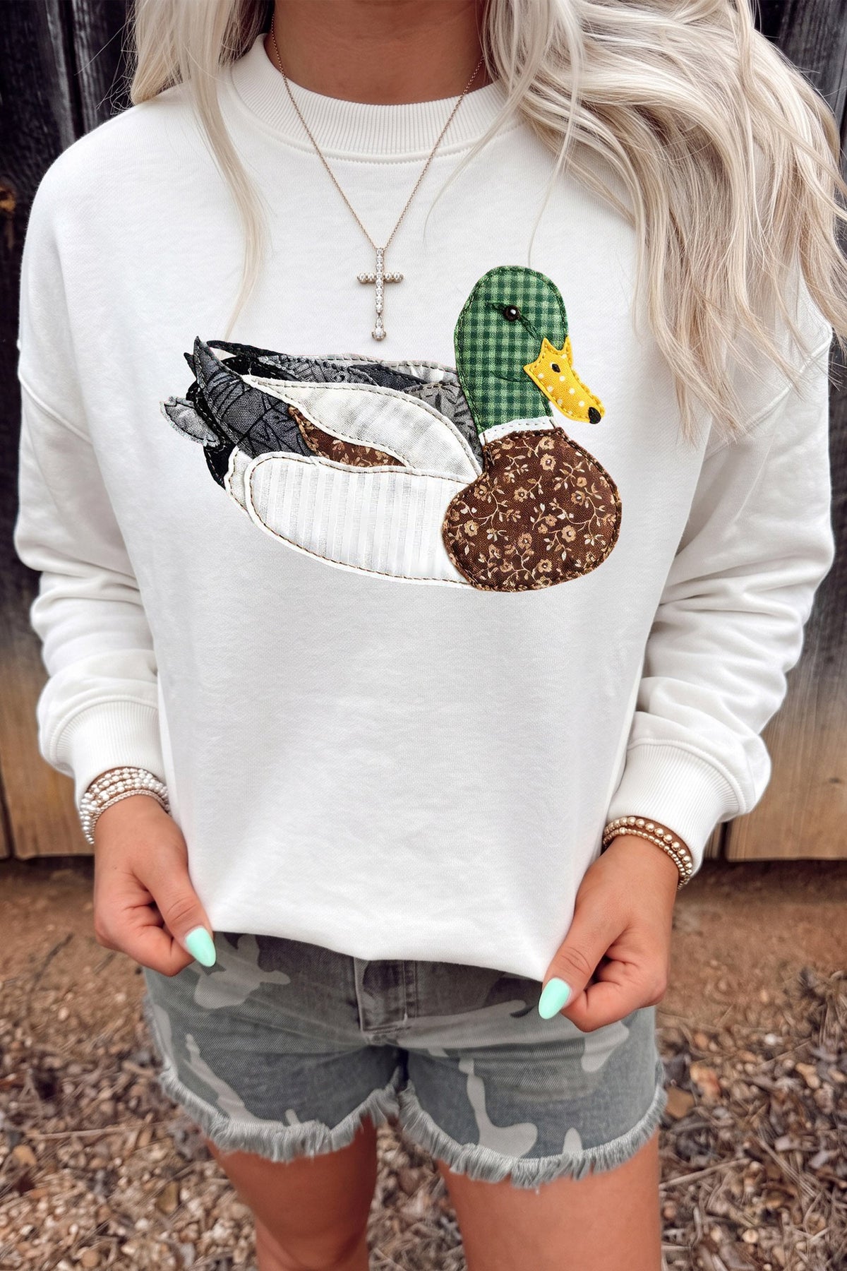 White Mallard Graphic Crewneck Casual Pullover Sweatshirt