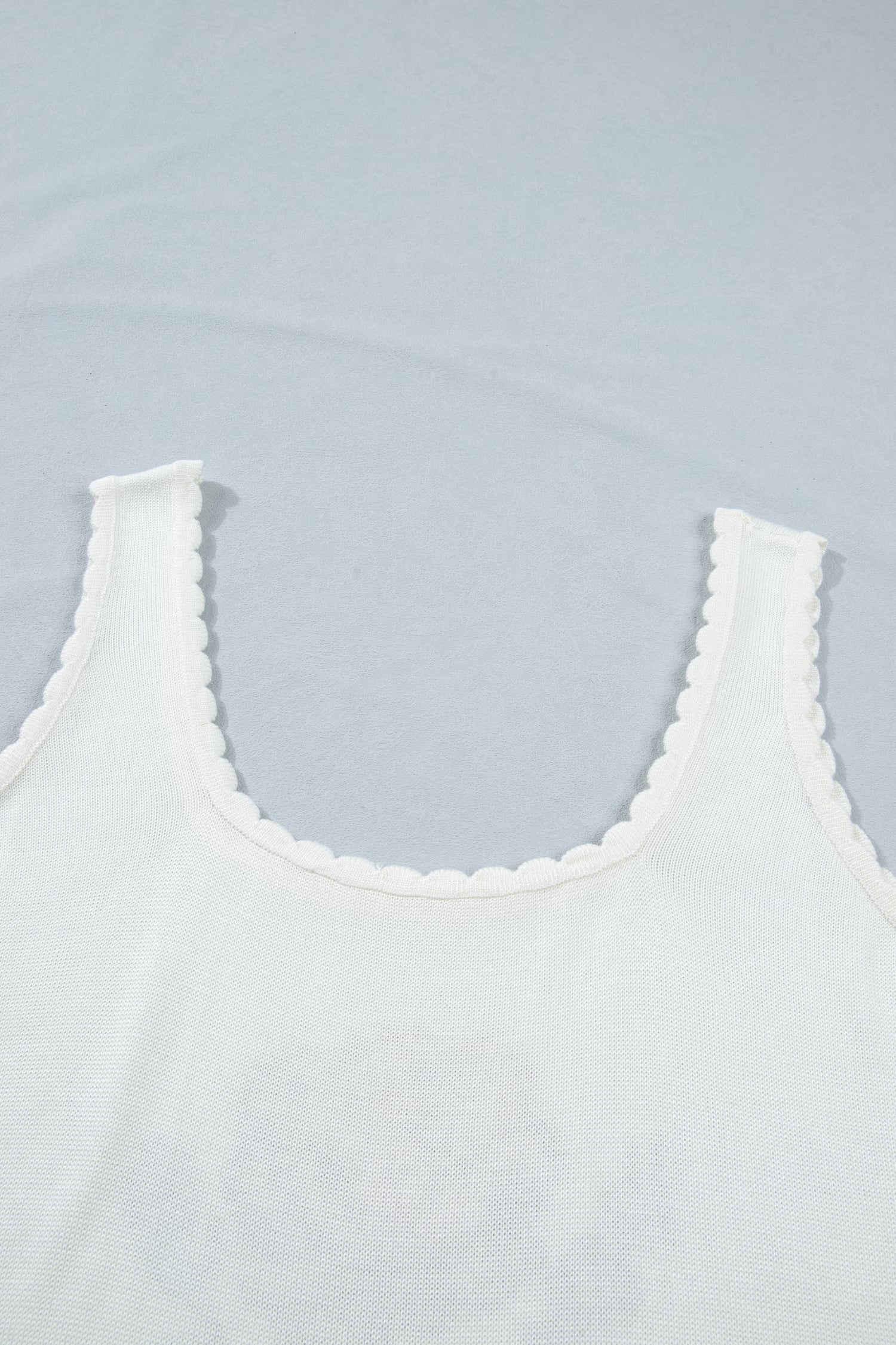 White Plus Size Floral Print Scalloped Trim Square Neck Sweater Vest