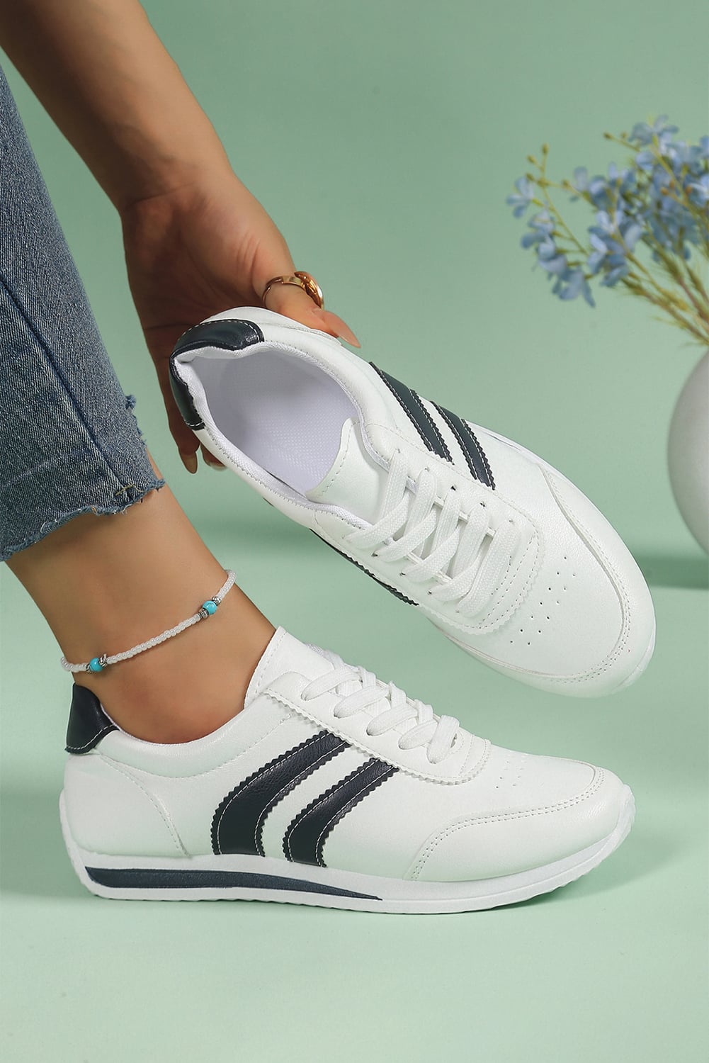 White PU Leather 2-tone Contrast Patchwork Lace-up Flat Shoes