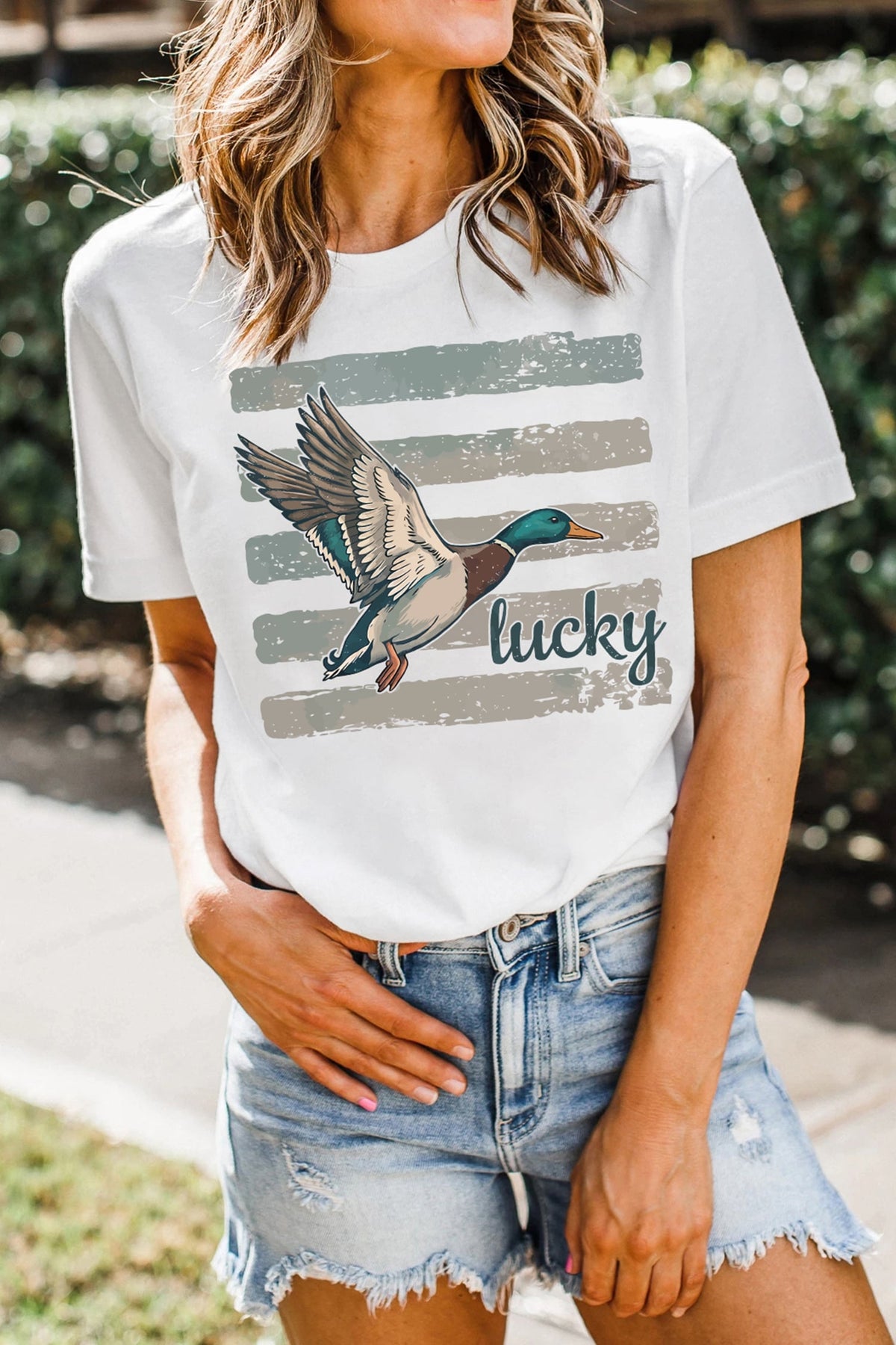 White Retro Mallard Striped Print Casual Short Sleeve T Shirt