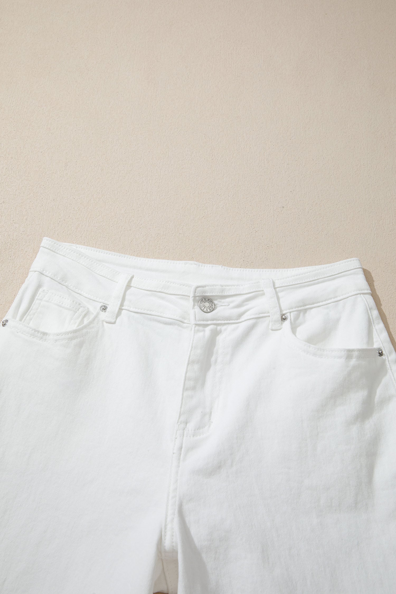 White Solid Color Loose Casual Jeans