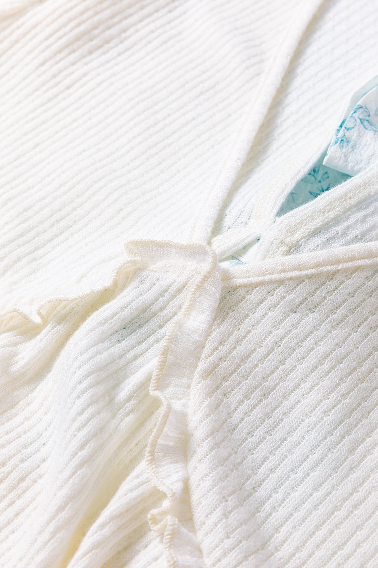 White Textured Knit V Neck Short Bubble Sleeve Peplum Top
