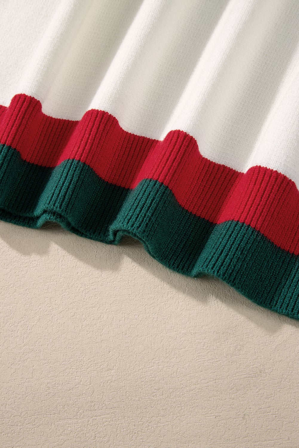 White Tinsel holly jolly Pattern Colorblock Edge Drop Shoulder Plus Size Sweater