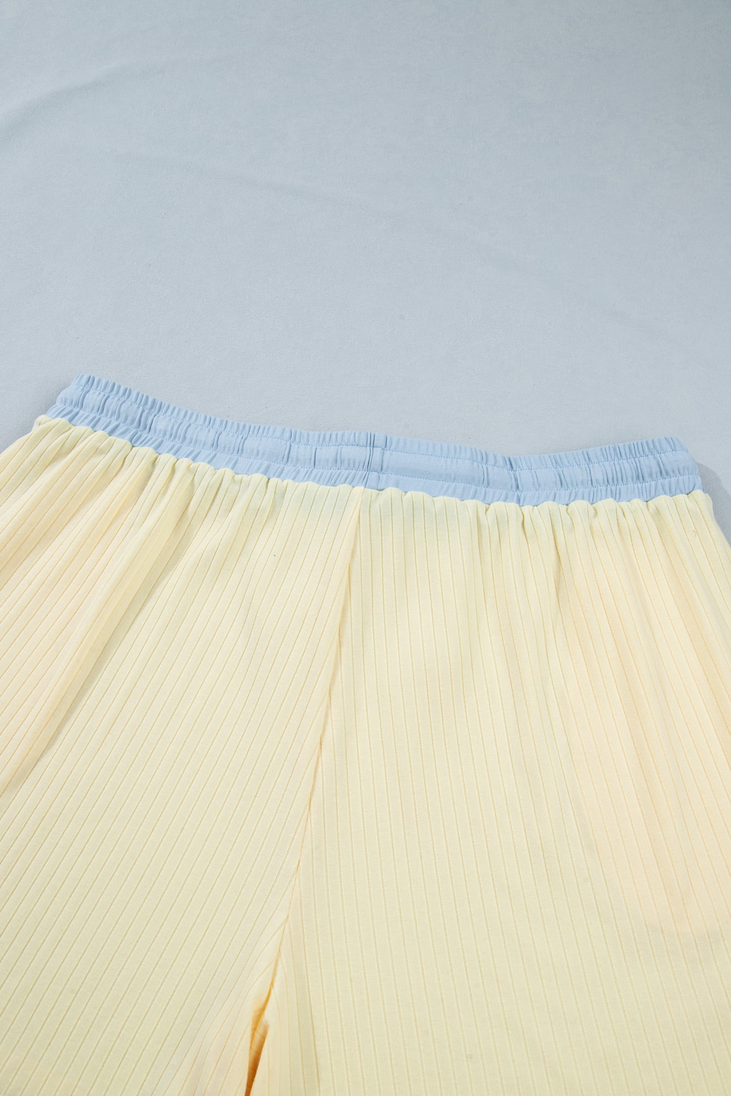 Yellow Cream Plus Size Ribbed Color Block Trim Drawstring Shorts 2pcs Set