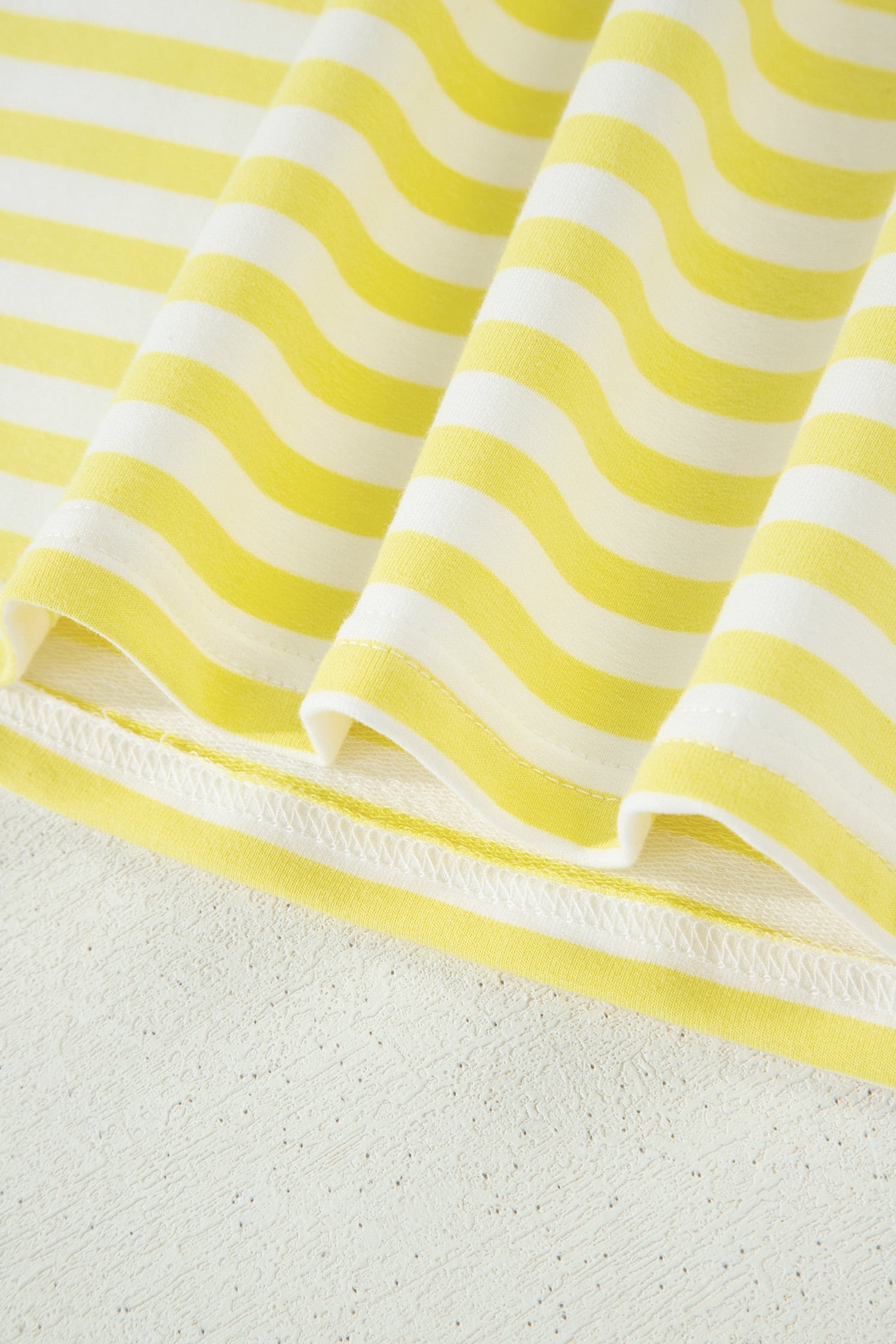 Yellow Stripe Colorblock Trim V Neck Tee Drawstring Elastic Waist Short Set